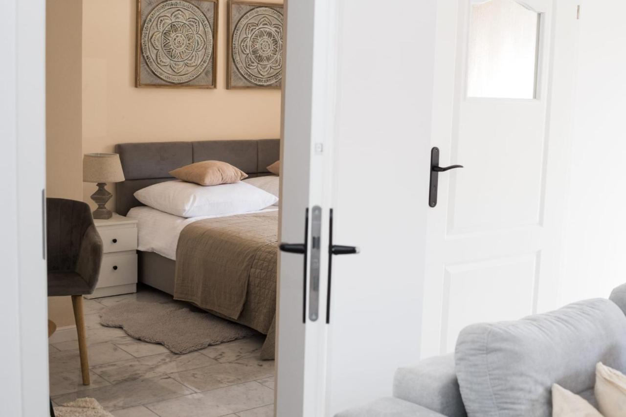 Apartament Mietowy Rumianek Lwowek Esterno foto